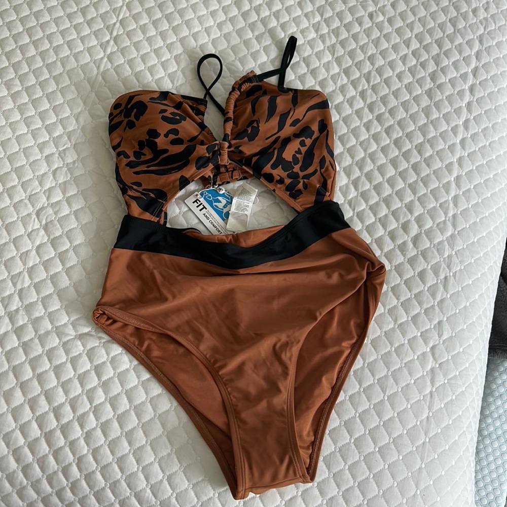 Cupshe one piece swimsuit